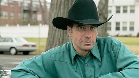 Ray Abruzzo: Carmine Lupertazzi Jr. .